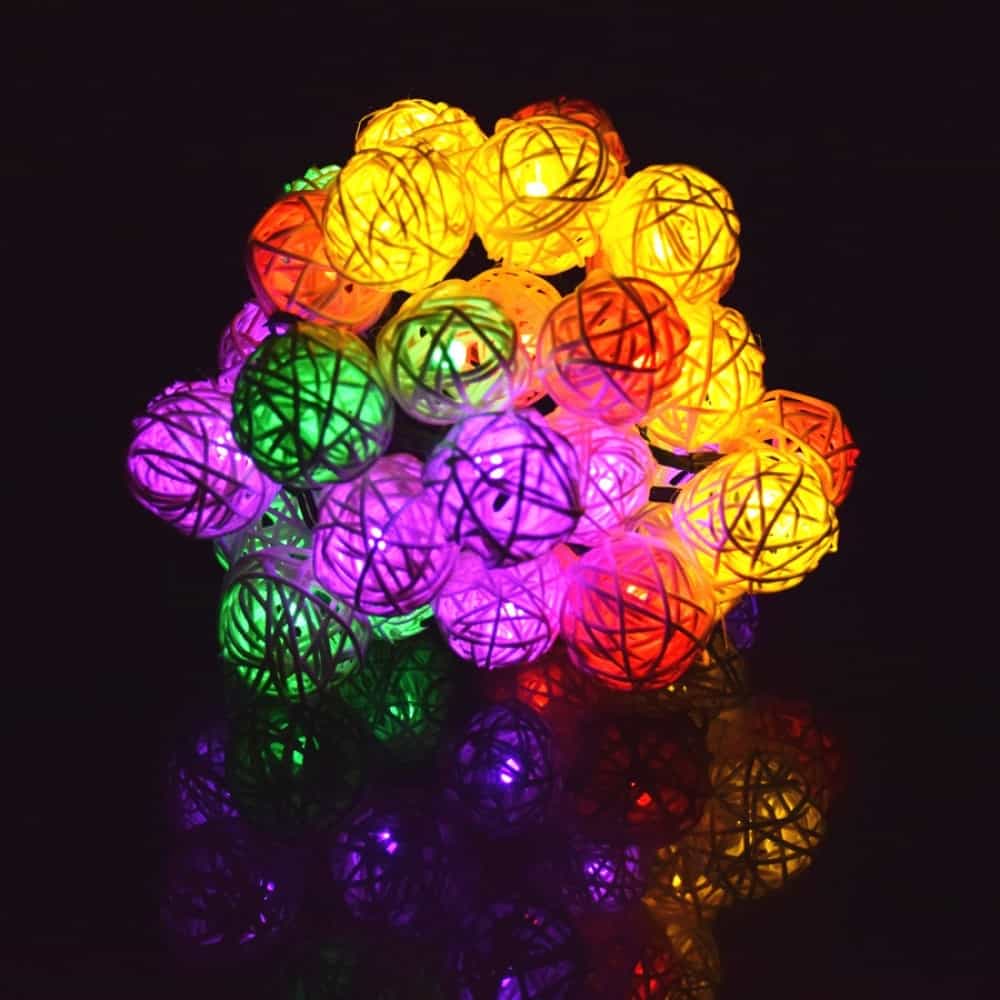 Guirnalda Solar Bola De Ratán Multicolor